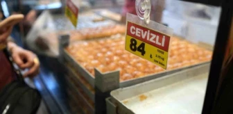 Fiyatı duyan sıraya girdi! İstanbul'da bayram öncesi ucuz baklava kuyruğu