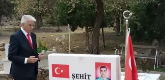 Hüyük Belediye Başkanı Sadık Sefer, ilçedeki şehitlikleri ziyaret etti