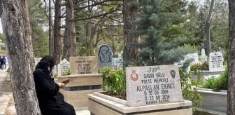 Aksaray'da Binlerce Vatandaş Kabristanları Ziyaret Etti