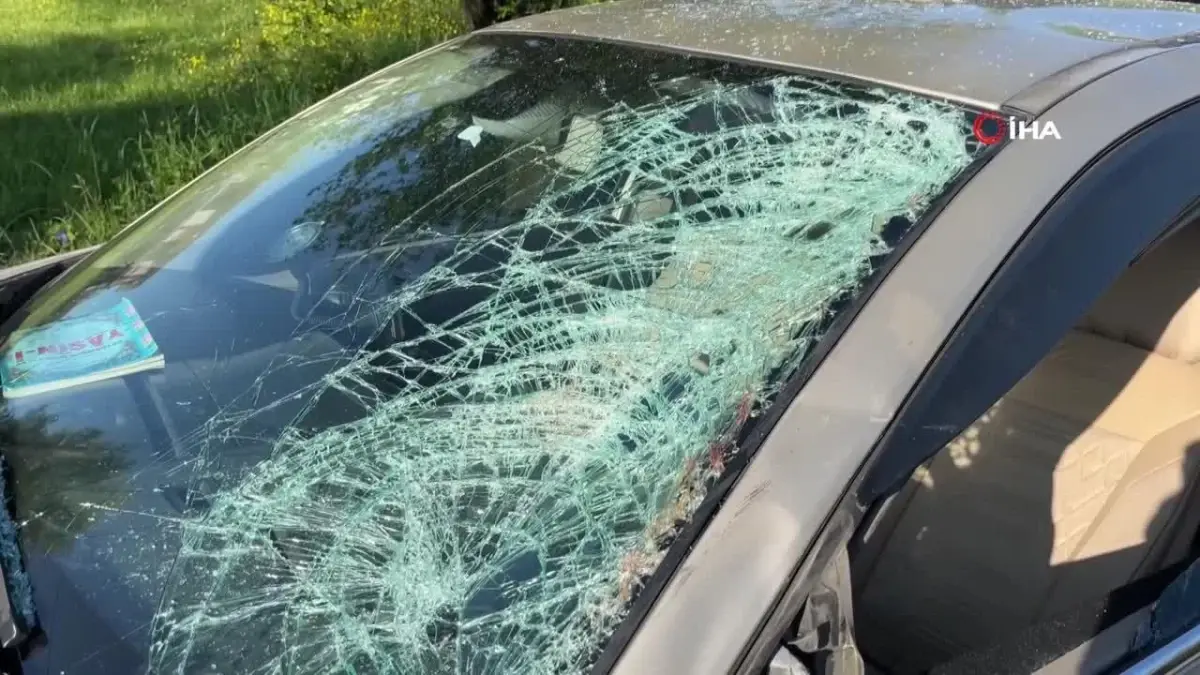 Otomobil ile ATV kafa kafaya çarpıştı: 1'i ağır 2 yaralı