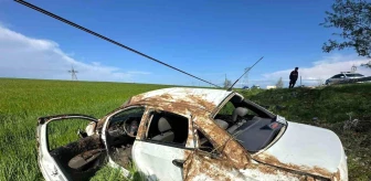 Adıyaman'da Kontrolden Çıkan Otomobil Tarlaya Yuvarlandı, 1 Kişi Yaralandı