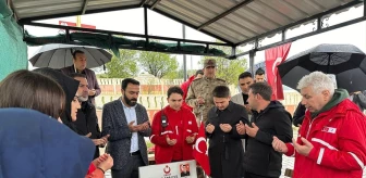 Türk Kızılay Pendik Şubesi, Elazığ'daki şehit mezarlarını ziyaret etti
