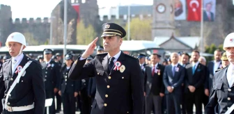 İl Emniyet Müdürü Atanur Aydın, Türk Polis Teşkilatı'nın 179. kuruluş yıl dönümünde Atatürk Anıtına çelenk bıraktı