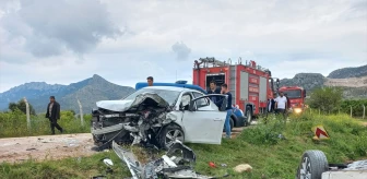Adana'da Otomobil Kazası: 1 Ölü, 2 Yaralı