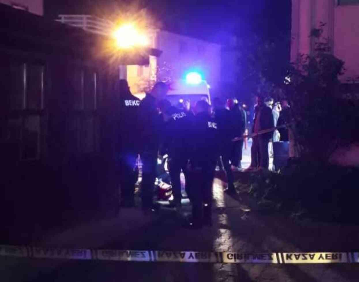 Aile içi mal paylaşımı tartışması kanlı bitti: 3 ölü, 1 yaralı Aile içi mal paylaşımı tartışması kanlı bitti: 3 ölü, 1 yaralı