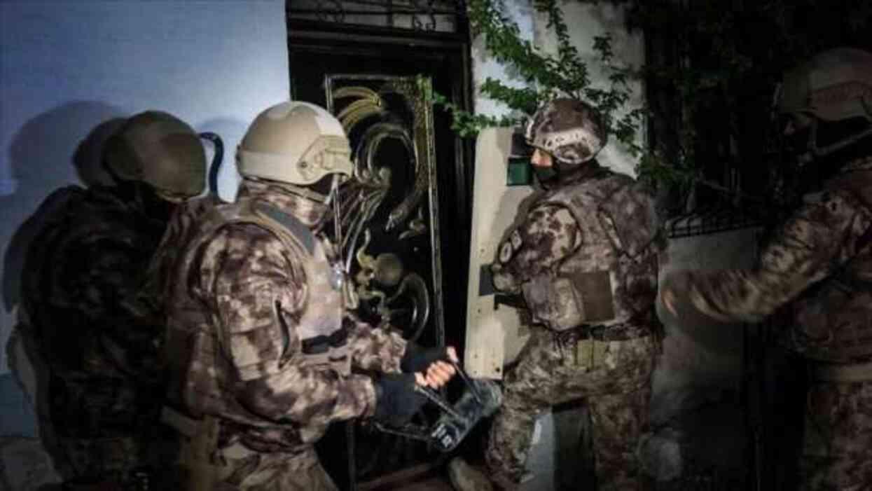 İçişleri Bakanı Yerlikaya: 'Bozdoğan-24' operasyonlarında 15 şüpheli yakalandı İçişleri Bakanı Yerlikaya: 'Bozdoğan-24' operasyonlarında 15 şüpheli yakalandı