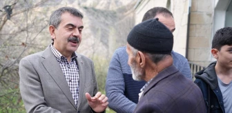 Milli Eğitim Bakanı Yusuf Tekin Erzurum'da Bayram Namazı Kıldı