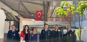 Salihli İlçe Jandarma Komutanlığı, Şehit Ailelerini Ziyaret Ederek Bayramlarını Kutladı