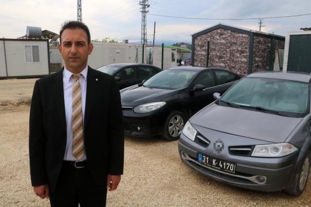 Defne Belediye Başkanı, makam araçlarını satışa çıkardı, lüks otomobili iade etti