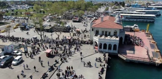 İstanbullular Bayramda Adalar'a Akın Etti