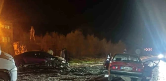 Karabük'te 2 otomobilin çarpışması sonucu 3 kişi yaralandı