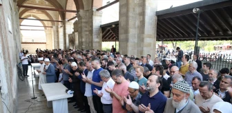 Edirne'de İsrail saldırılarında hayatını kaybeden Gazzeliler için gıyabi cenaze namazı kılındı