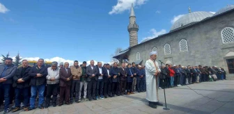 Erzurum'da Gıyabi Cenaze Namazı Gazze Şehitleri İçin Kılındı