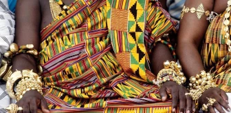 İngiliz askerler tarafından yağmalanan Asante Krallığı'na ait mücevherler Gana'ya iade edildi