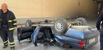 Isparta'da otomobil alt geçide devrildi, 2 kişi yaralandı
