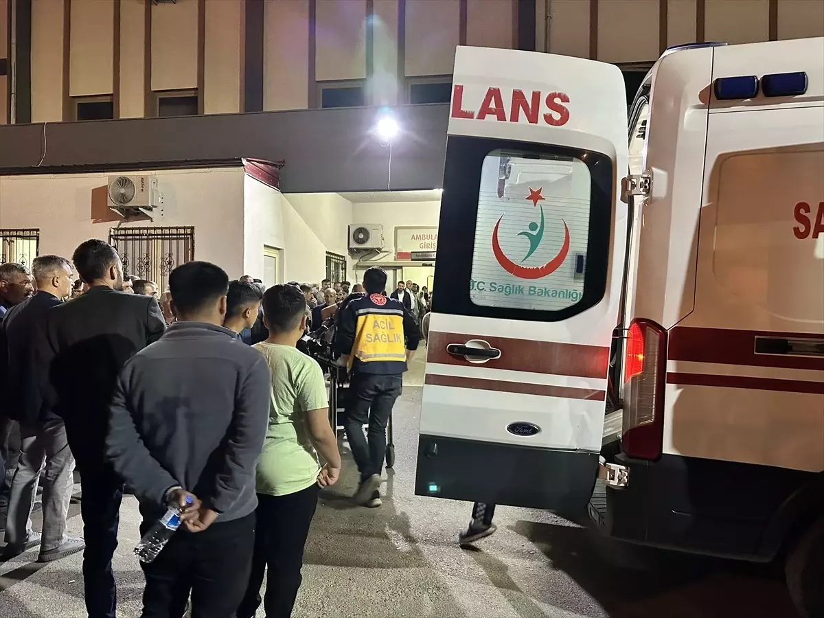 Adıyaman'da tarlaya devrilen araçta çocuk öldü, 6 kişi yaralandı