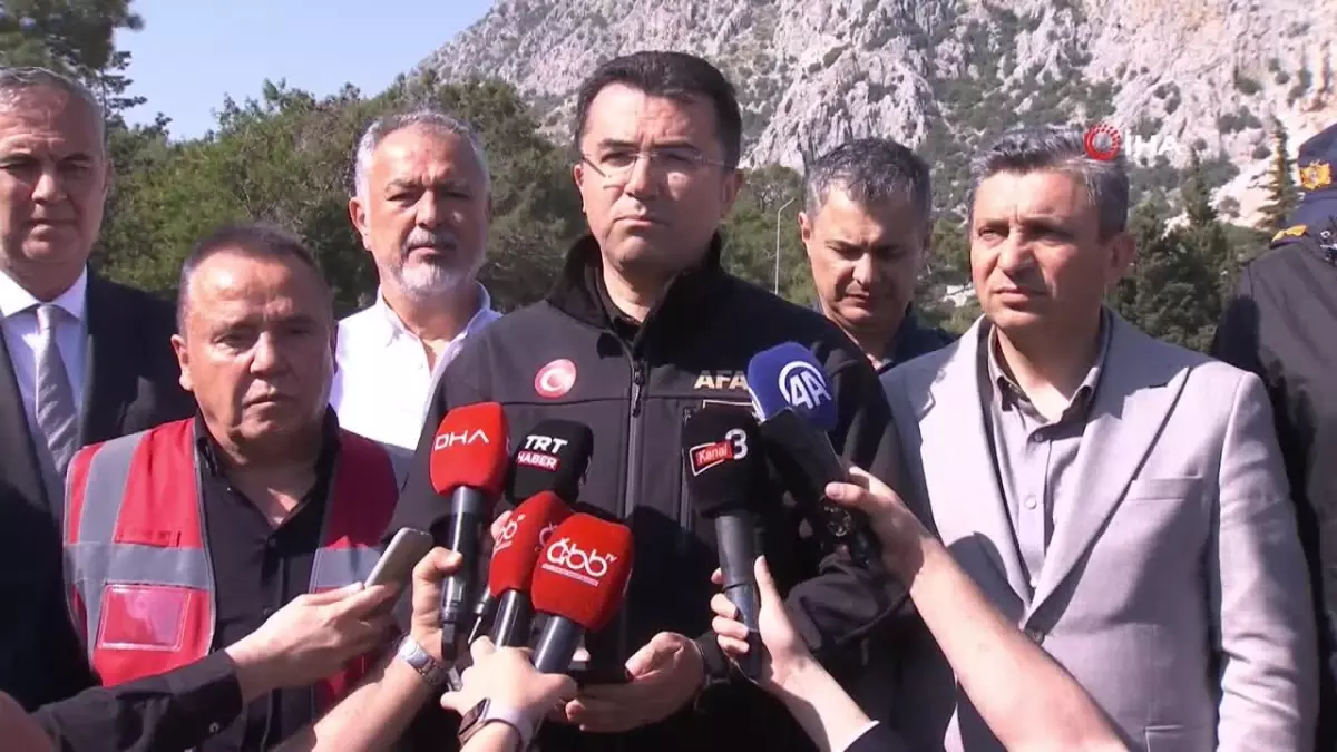 AFAD Başkanı Memiş: 8 kabinde 43 kişinin tahliyesi sürüyor