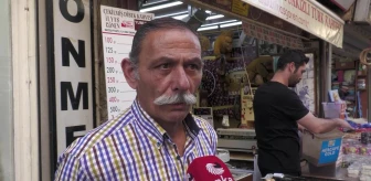 İzmir'de Emekliler ve Esnaf Hayat Pahalılığından Şikayetçi