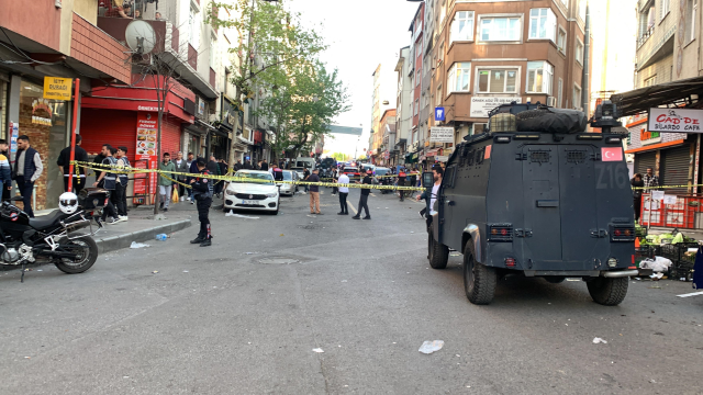 Beyoğlu'nda silahlı saldırı: 1 ölü, 4 yaralı