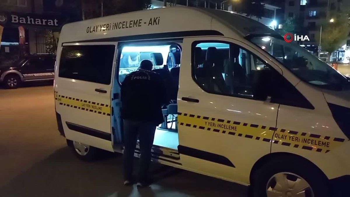 Bıçaklı kavgada ağır yaralanan genç, tedavi altına alındı