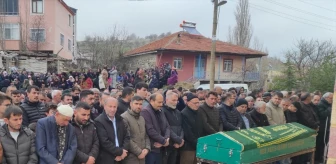 Tokat'ta trafik kazasında hayatını kaybeden kişinin cenazesi toprağa verildi