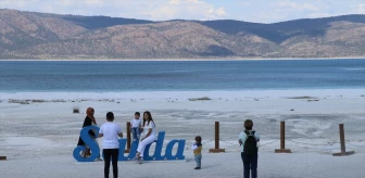 Salda Gölü, Ramazan Bayramı tatilinde binlerce kişiyi ağırlıyor