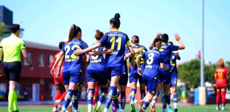Fenerbahçe Kadın Futbol Takımı Amed'i 5-0 Yendi