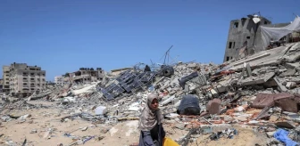 Gazze Şeridi'nde İsrail saldırıları sonucu büyük yıkım