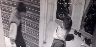 Bilecik'te Apartman Hırsızlığı Güvenlik Kamerasına Yansıdı