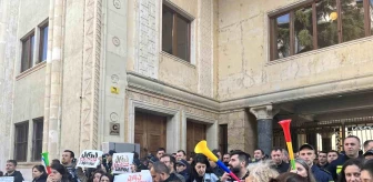 Gürcistan'da Yabancı Etkinin Şeffaflığı Yasa Tasarısının Yeniden Sunulması Protesto Edildi