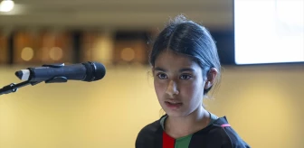İngiltere'de 10 yaşındaki kız öğrenci Gazzeli çocuklar için bağış topladı
