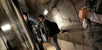 İstanbul'da M3 Bakırköy-Kayaşehir Metro Hattında Arıza: Yolcular Tünelde Yürümek Zorunda Kaldı