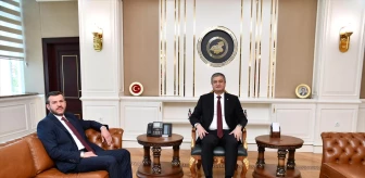 Karabük Belediye Başkanı Özkan Çetinkaya Vali Mustafa Yavuz'u ziyaret etti