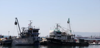Tekirdağlı balıkçılar av yasağıyla teknelerini barınaklara getirdi