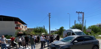 Aydın'da Otomobil ile Motosiklet Çarpışması: 3 Kişi Yaralandı