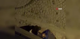 Sultanbeyli'de sokak ortasındaki uyuşturucu alışverişi kameraya takıldı