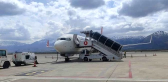 Türk Hava Yolları 2653 sayılı uçak teknik arıza nedeniyle rötar yaptı