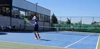 Bandırma'da Büyükler Bahar Kupası Tenis Şampiyonası Başladı