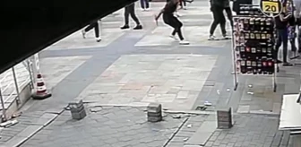 Denizli'de Cadde Ortasında Bıçaklı Saldırı