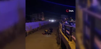 Burdur'da virajı alamayan motosikletli dereye uçarak yaralandı