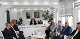 AK Parti'den Güroymak Belediye Başkanı Eşref Mutlu göreve başladı