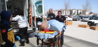 Konya'da Çinko Sacın Kırılması Sonucu Düşen Kişi Yaralandı