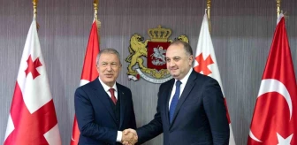 TBMM Milli Savunma Komisyonu Başkanı Hulusi Akar, Gürcistan'da Savunma Bakanı ile görüştü