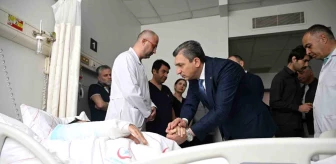 Antalya Valisi Hulusi Şahin, Teleferik Kazasında Yaralananları Ziyaret Etti