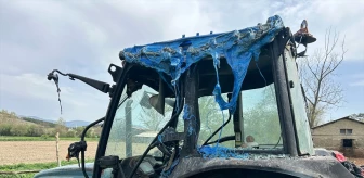 Bolu'nun Mudurnu ilçesinde çıkan yangın 2 samanlık ile ahır ve traktörde hasara yol açtı