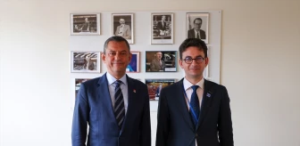 CHP Genel Başkanı Özgür Özel, AKPM Başkanı Theodoros Rusopulos ile görüştü