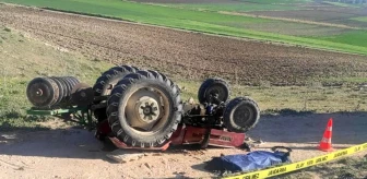 Eskişehir'de Tarlada Devrilen Traktörün Altında Kalan Vatandaş Hayatını Kaybetti
