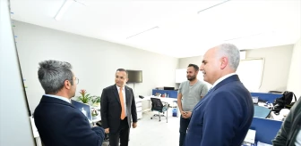 Gaziantep Valisi Kemal Çeber, AA Gaziantep Bölge Müdürlüğü'nü ziyaret etti
