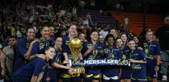 Fenerbahçe Kadın Basketbol Takımı, Şampiyonluk Kupasını Kaldırdı