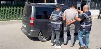 Mersin'de park halindeki 8 aracın lastiklerini kesen şüpheli gözaltına alındı